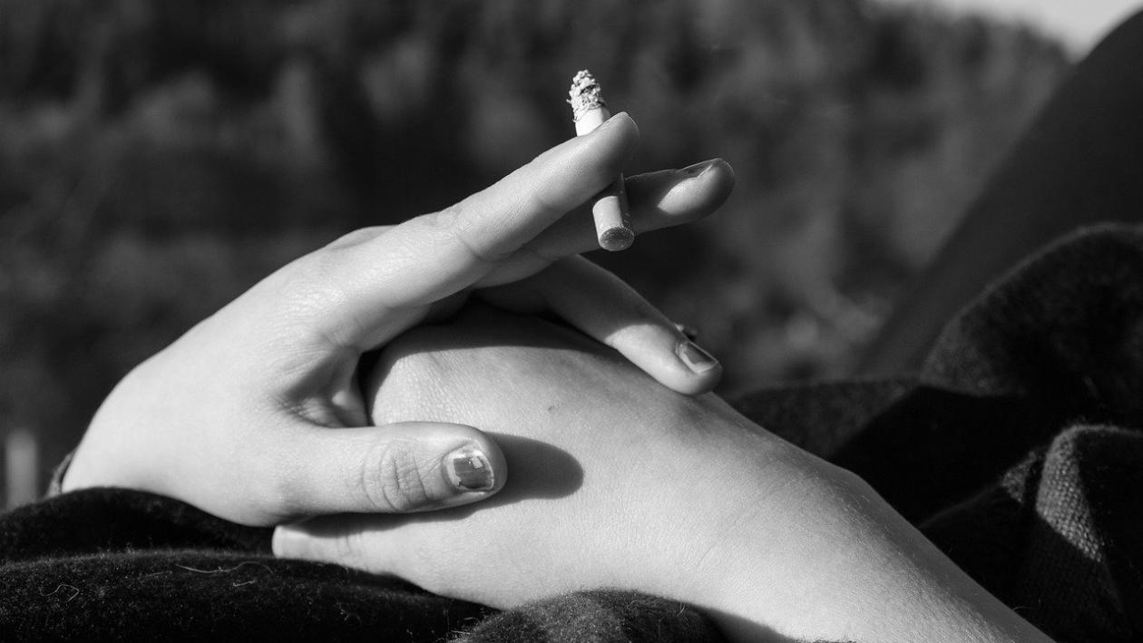 Zigarette rauchen