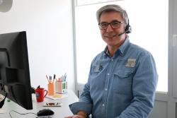 Caritas-Berater berät per Telefon, E-Mail oder Videochat Caritas-Berater berät per Telefon, E-Mail oder Videochat