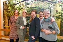 Das Team der Tagespflege „Alte Mühle“ in Meerbusch (von links): Maren Büker, Irina Scheifele (Leitung), Verena Wirth, Angela Gerhards, Helga Müller-Wiehe. � Peter Wirtz Das Team der Tagespflege „Alte Mühle“ in Meerbusch (von links): Maren Büker, Irina Scheifele (Leitung), Verena Wirth, Angela Gerhards, Helga Müller-Wiehe. � Peter Wirtz