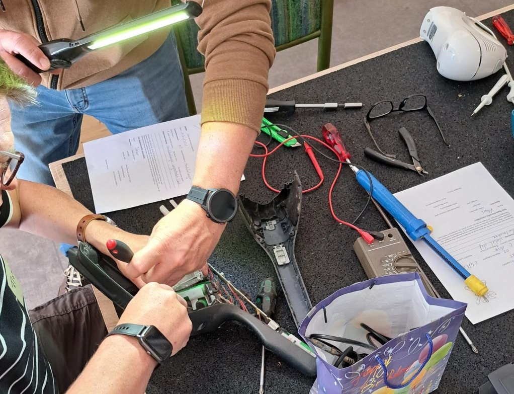 Teamwork beim Reparieren