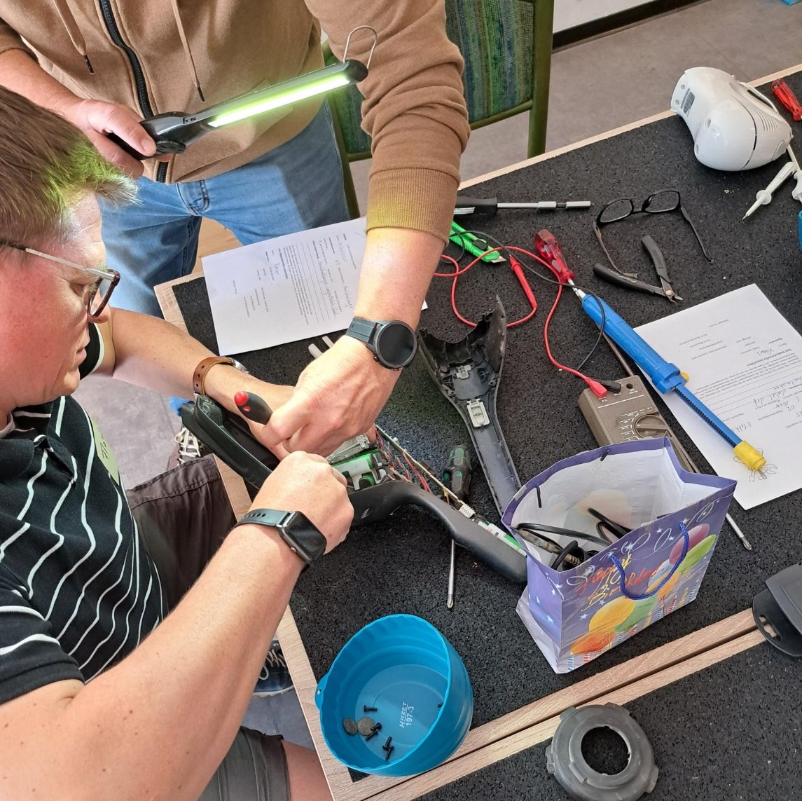 Teamwork beim Reparieren