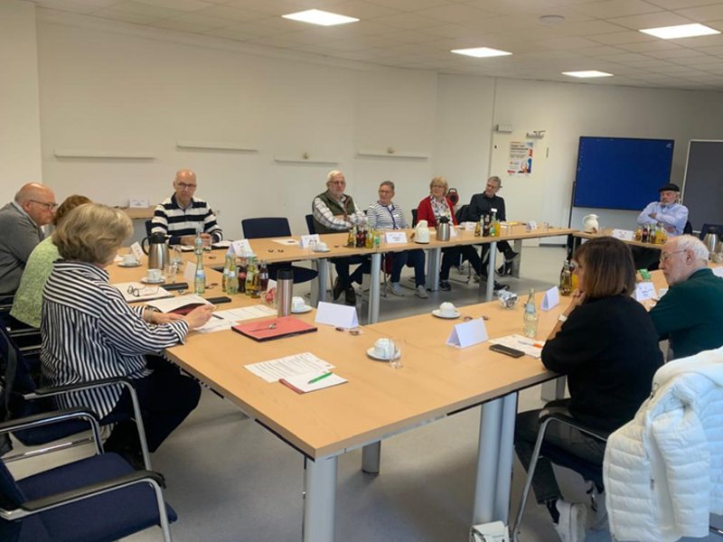 25-12-01 EA-Tafeltreffen NEWS